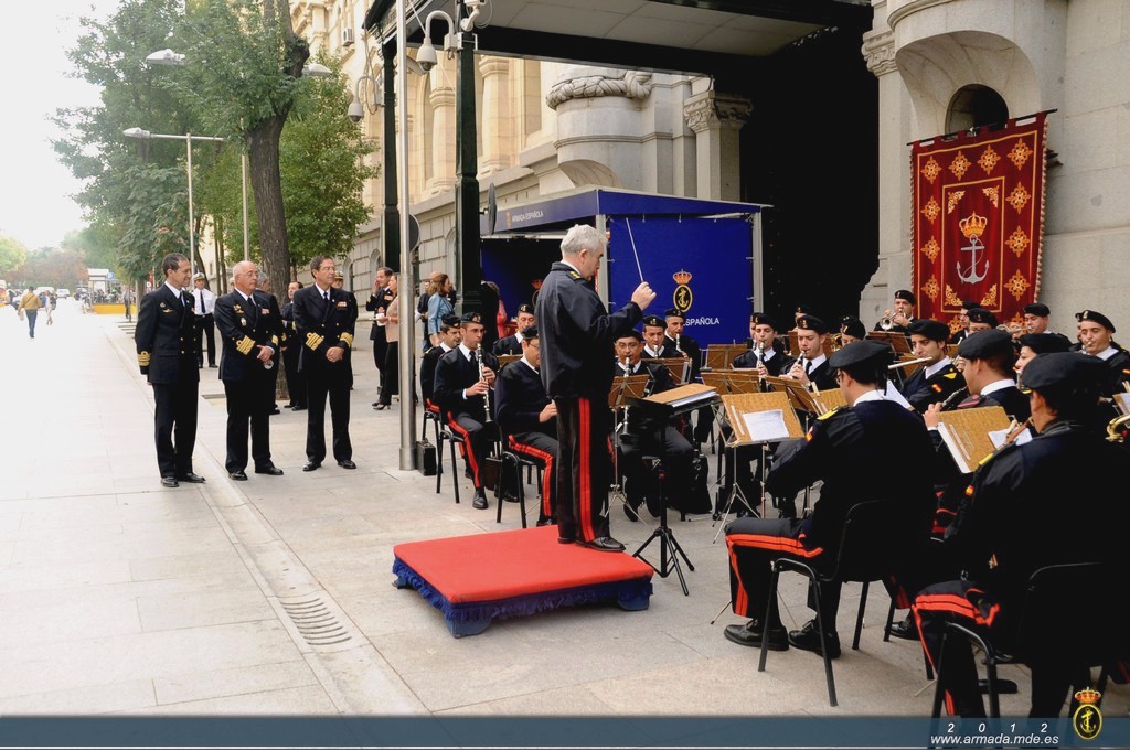 La Unidad de Música de la Agrupación de Infantería de Madrid ha interpretado piezas de música militar para ambientar y acompañar en este día señalado de la Cruz Roja