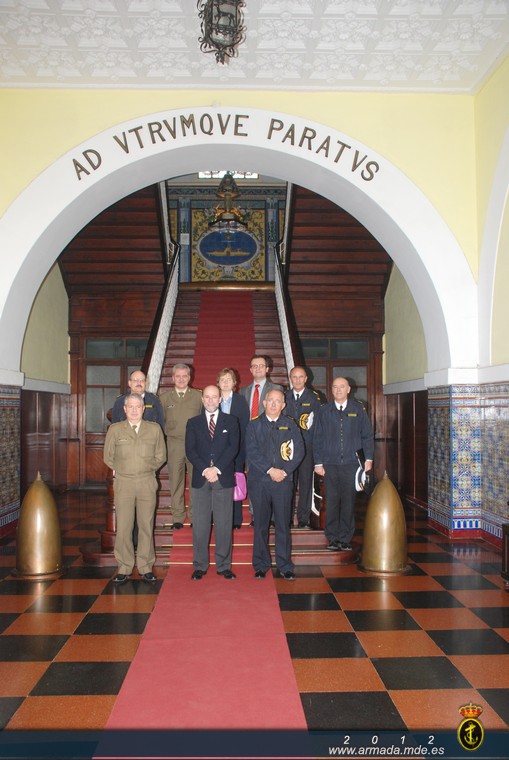 El AJEMA ha acompañado al Secretario de Estado de Defensa en su visita al Arsenal de Cartagena
