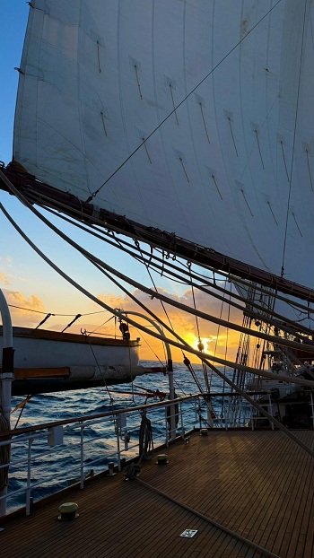 Últimos ocasos en la mar antes de la escala en Trinidad y Tobago