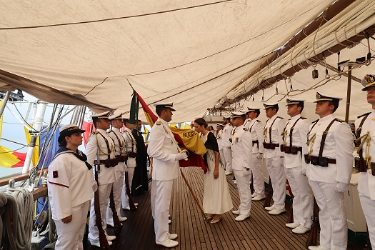 Jura de bandera a bordo del B/E Juan Sebastián de Elcano.