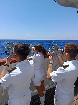 Observación de la meridiana por los GGMM