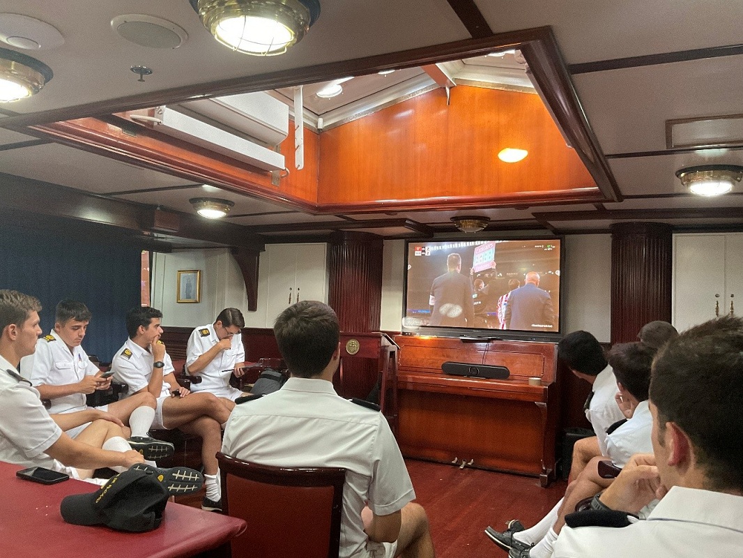 Jura de bandera a bordo del B/E Juan Sebastián de Elcano.