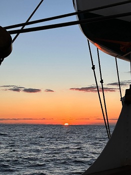 Ocaso en el canal de Yucatán