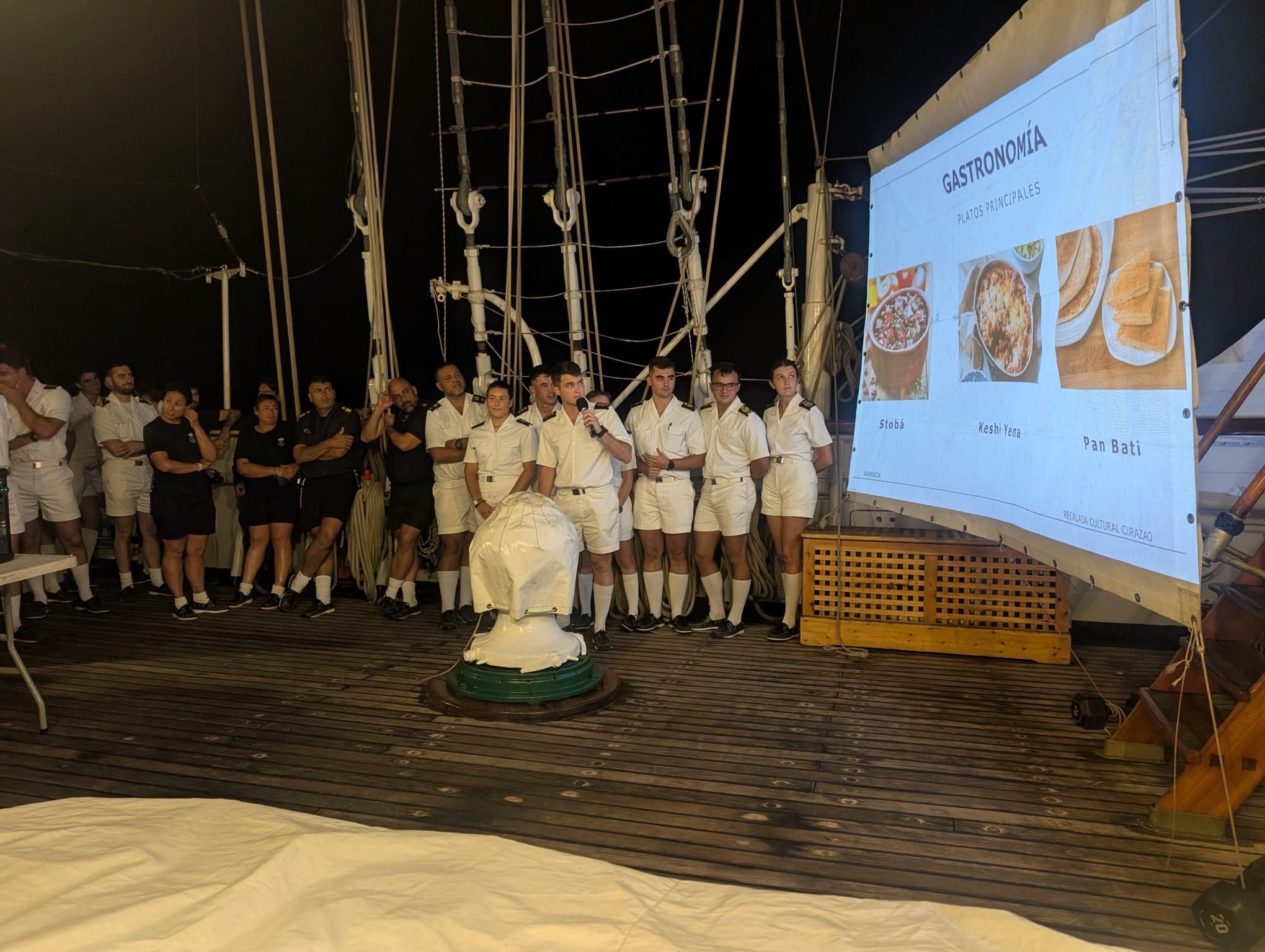 Buque escuela Juan Sebastian de Elcano