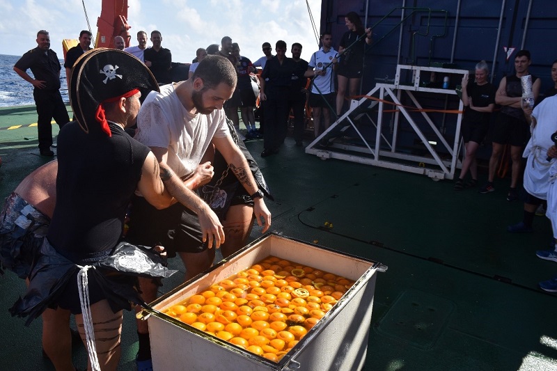 Sr. Comandante acompañado de Neptuno