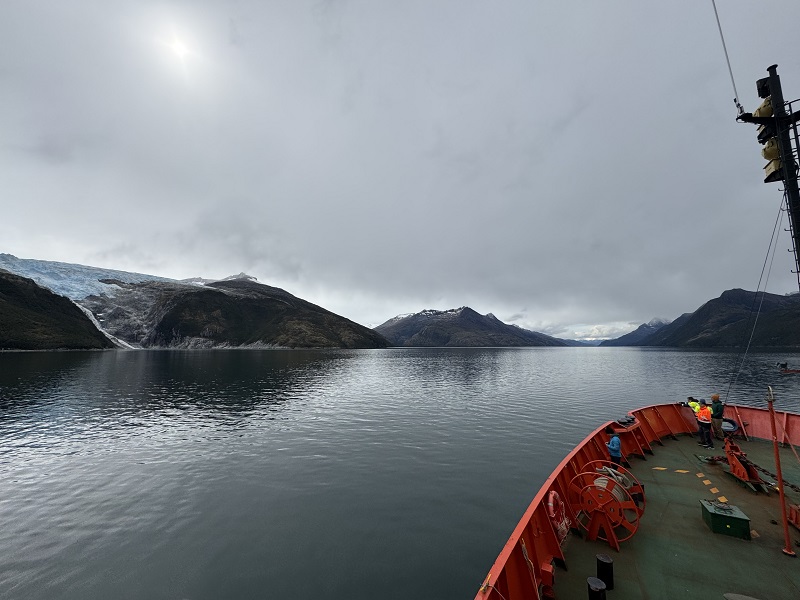 Sr. Comandante acompañado de Neptuno
