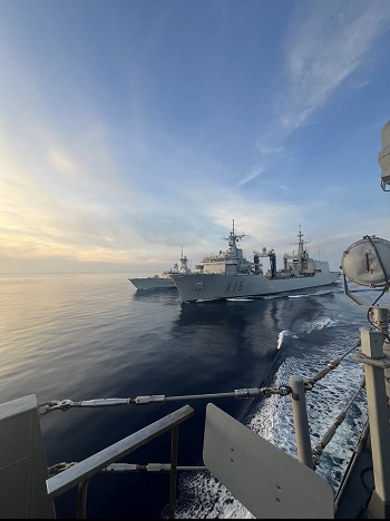 BAC Cantabria y HMCS Charlottetown