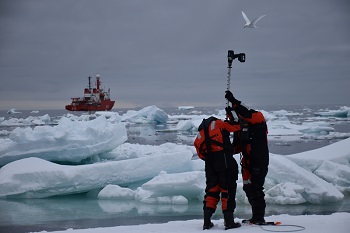 Muestreo de hielo marino en Mar de Weddell