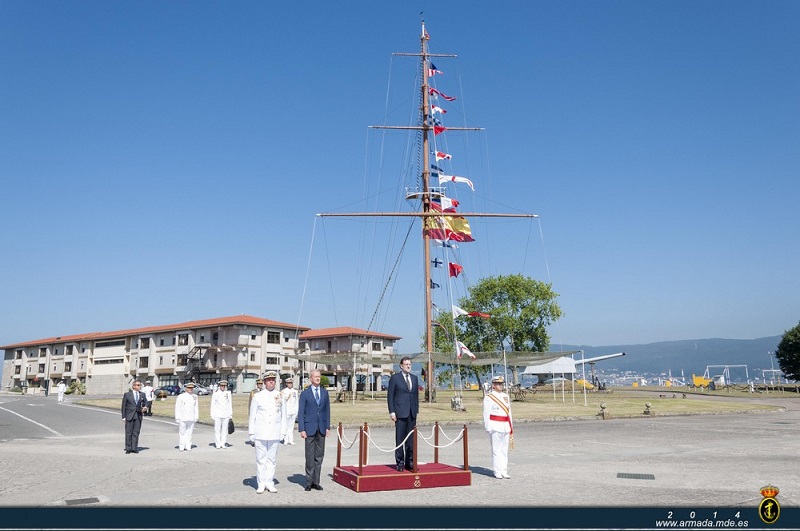 El presidente del Gobierno preside el acto de entrega de los Reales Despachos en la Escuela Naval Militar
