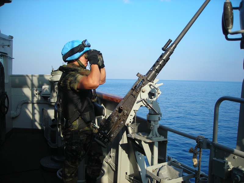 Infante de Marina de la FUPRO a bordo de la Infanta Cristina frente al Líbano