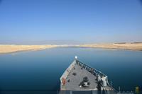 Cruzando el Canal de Suez