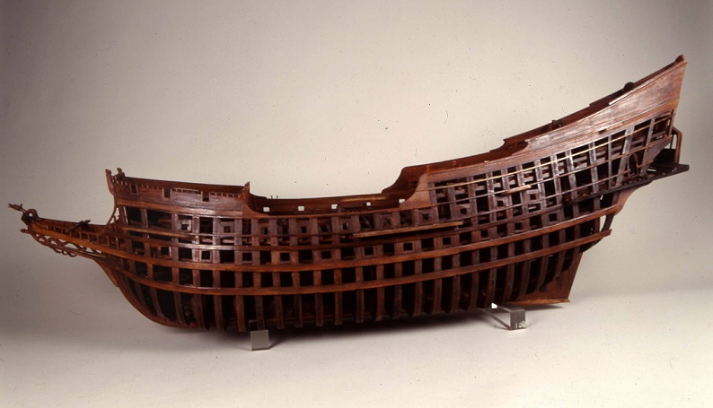 Imagen de: Modelo de casco de galeón de mediados del siglo XVII