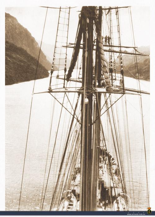 Elcano en el II Crucero de Instrucción