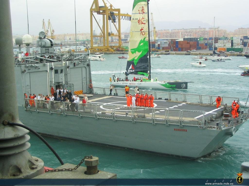 Cubierta de vuelo de la Fragata Navarra