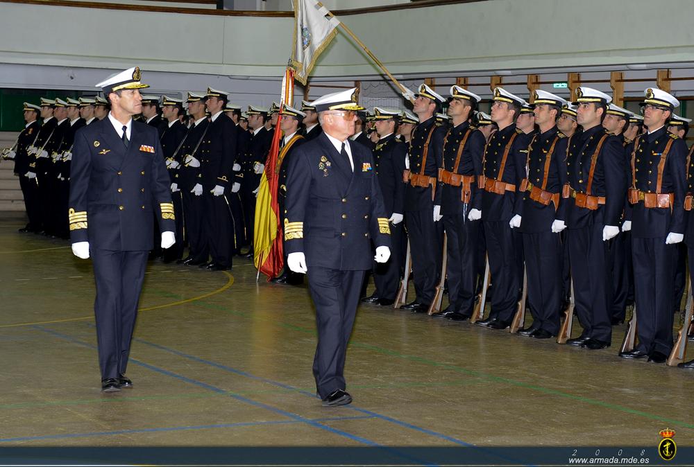 El Ajema pasa revista al batallón de alumnos