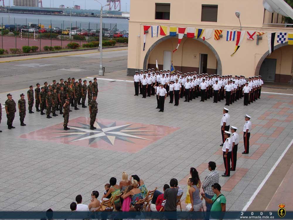 Acto de bienvenida a los infantes de Marina de la USCAN