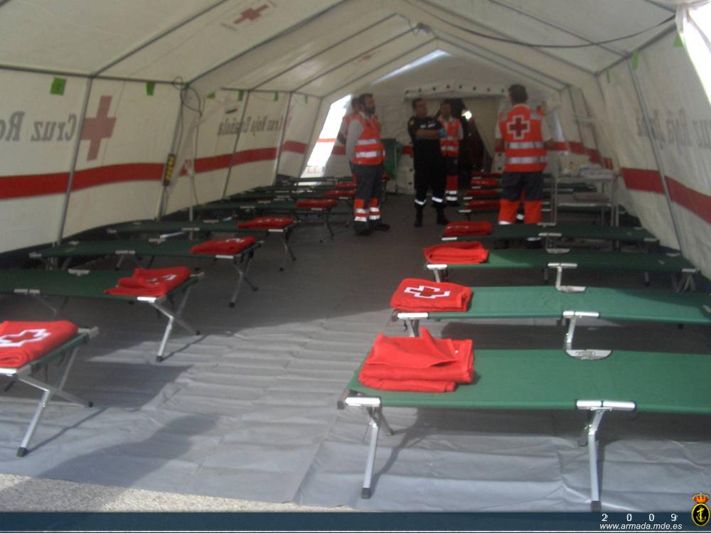 Hospital de campaña de la Cruz Roja desplegado en el muelle de La Curra de Cartagena