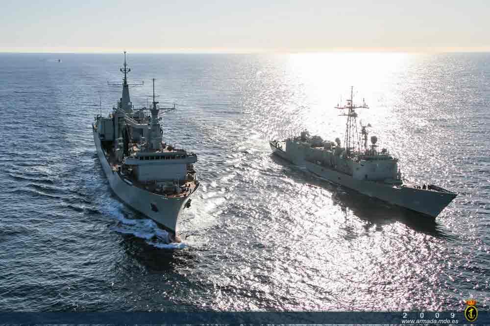Misiones del Cantabria: aprovisionar de combustibles líquidos, agua y sólidos a una agrupación naval