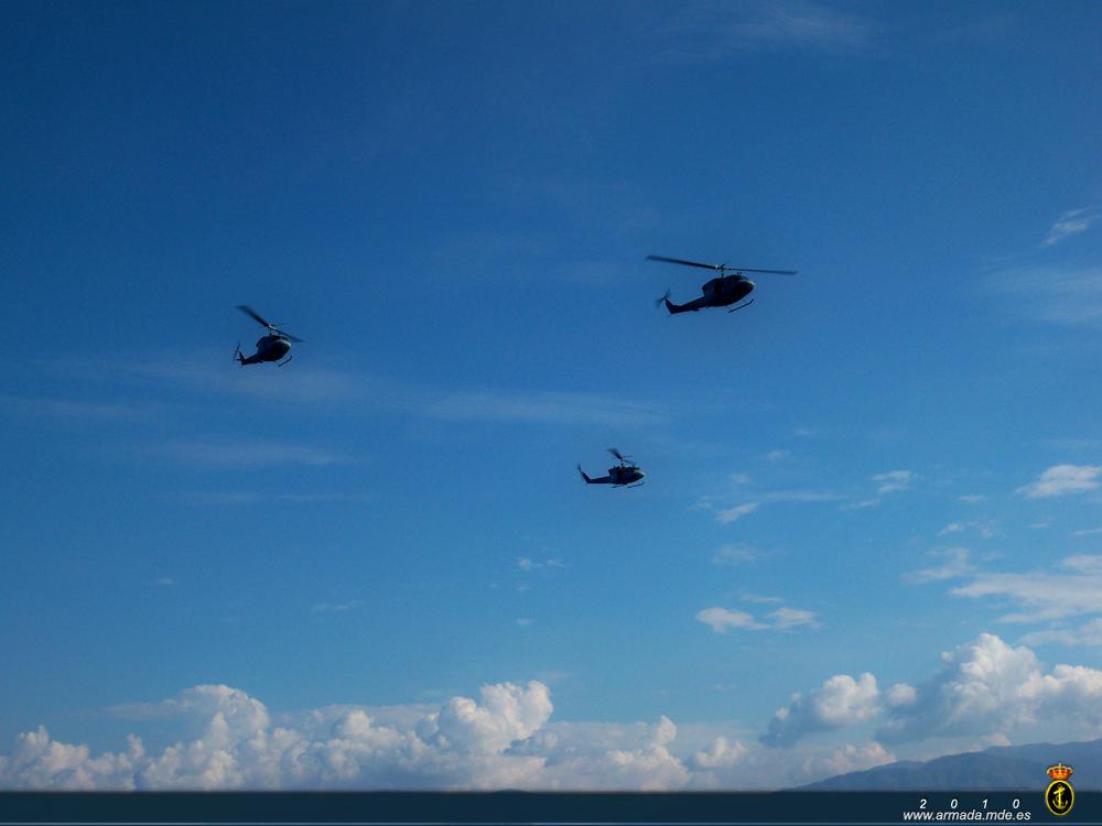 Helicópteros del BAA Castilla vuelan al aeropuerto de Barahona (República Dominicana)