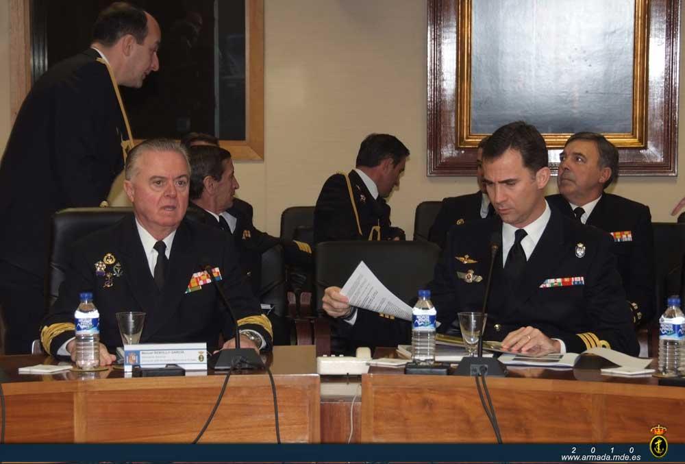 La reunión de trabajo se realizó en la sala de reuniones del Estado Mayor de la Armada