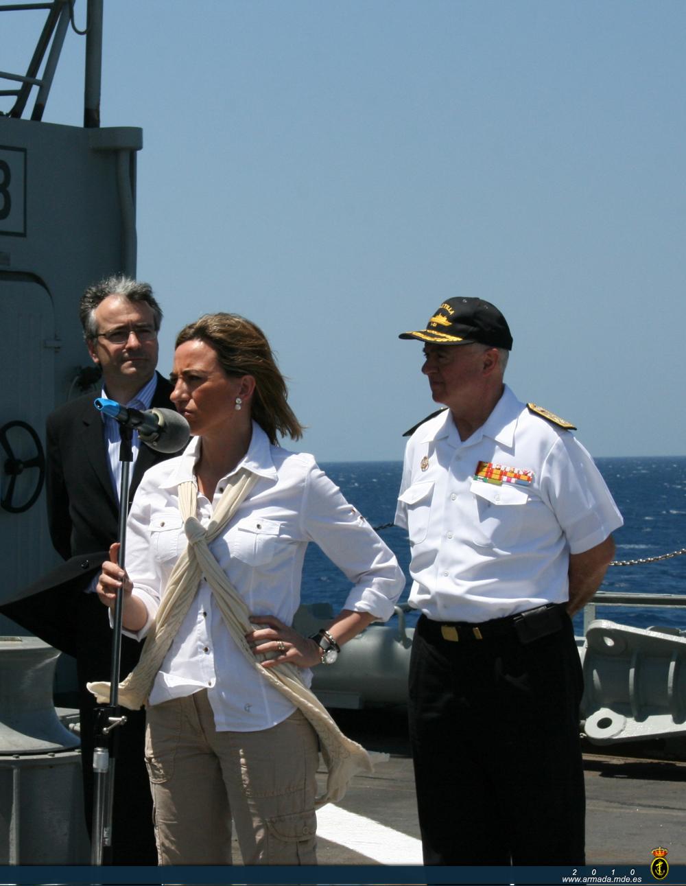 Alocución de la ministra de Defensa en la cubierta del BAA Castilla