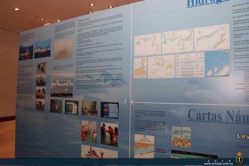 Una de las exposiciones que se pueden visitar en la nueva sala está dedicada al XX Aniversario de la presencia de la Armada en la Antártida