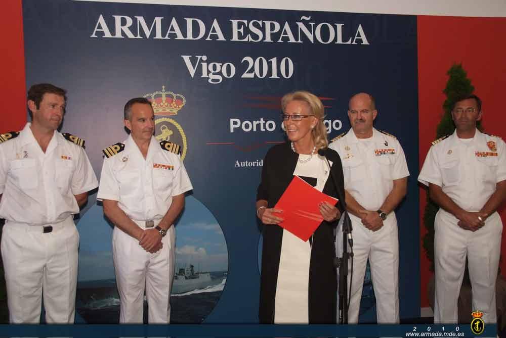 Acto de recepción a los Comandantes por la presidenta de la Autoridad Portuaria Corina Porro
