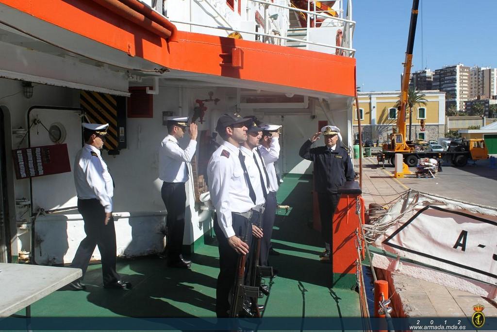 El Almirante Comandante de la Fuerza de Acción Marítima (AMARDIZ) despidió al buque