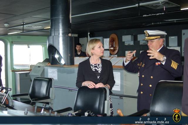 During her tour through Rota Naval Base she visited the amphibious ship ‘Castilla’