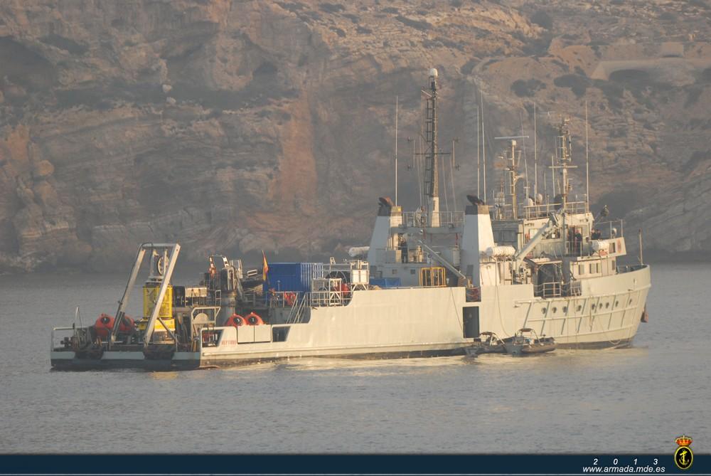 The salvage and rescue ship ‘Neptuno’ is one of the units provided by the Spanish Navy.