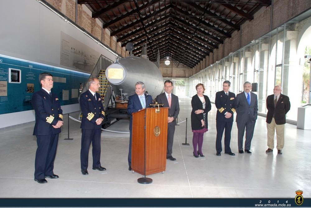 La presentación se realizó frente al submarino Peral, ubicado en el Museo Naval de Cartagena