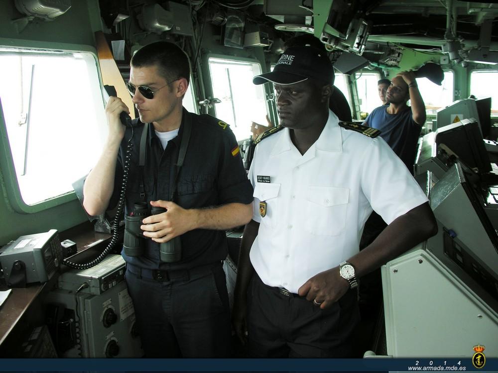 The Cameroonian Navy liaison officer follows the exercises from the Spanish