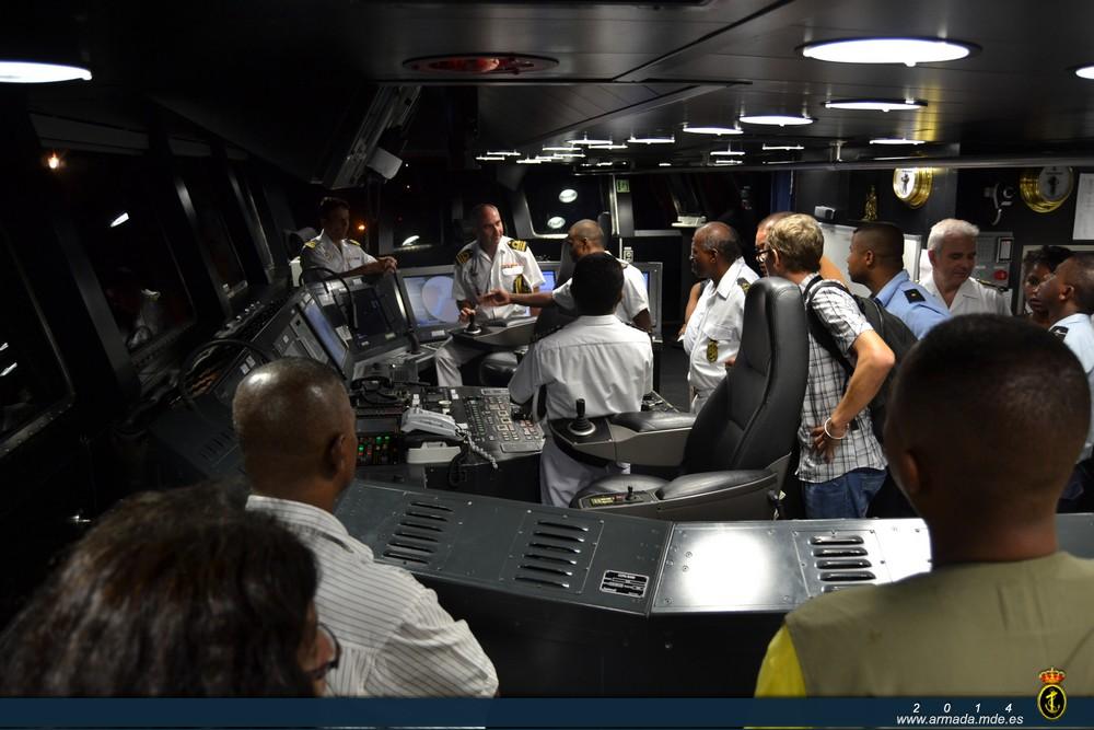 During the stay in port, the Spanish patrol vessel conducted a series of activities in collaboration with the Malagasy Navy