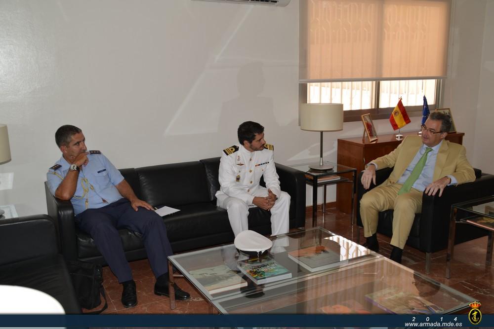 The ship’s Commanding Officer met with the Spanish Ambassador in Mauritania and the Defense Attaché