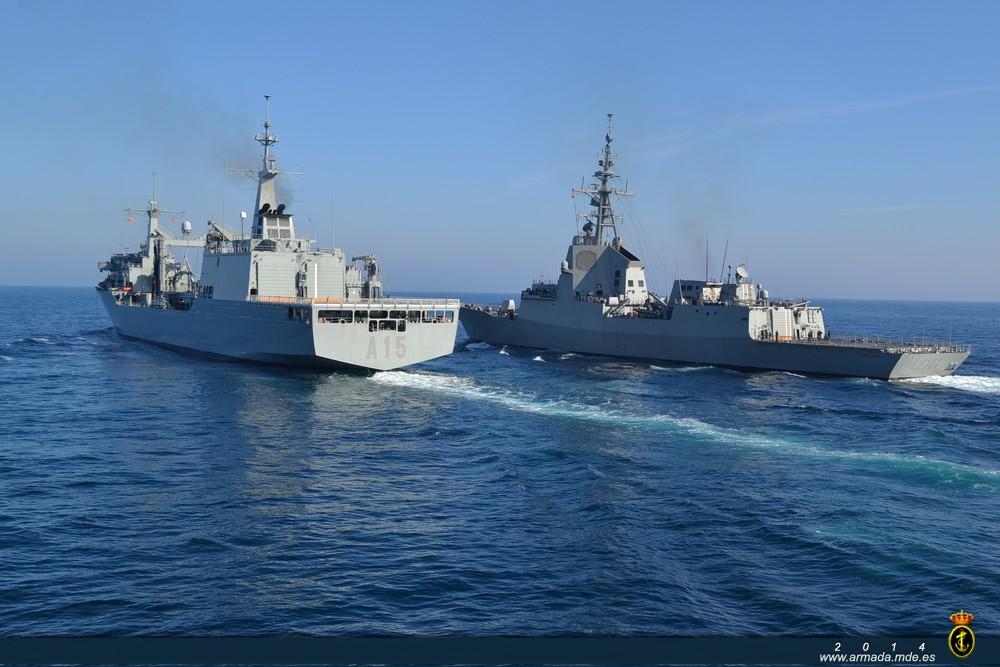Replenishment drills were carried out with the AOR ‘Cantabria’