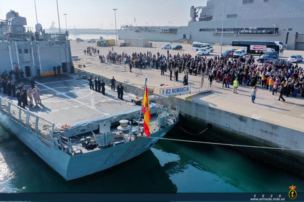 La fragata "Numancia" participa en la Operación 