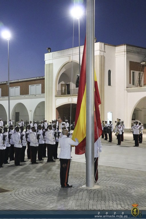 Izado solemne de Bandera en Cuartel General de la Fuerza de Infantería de Marina