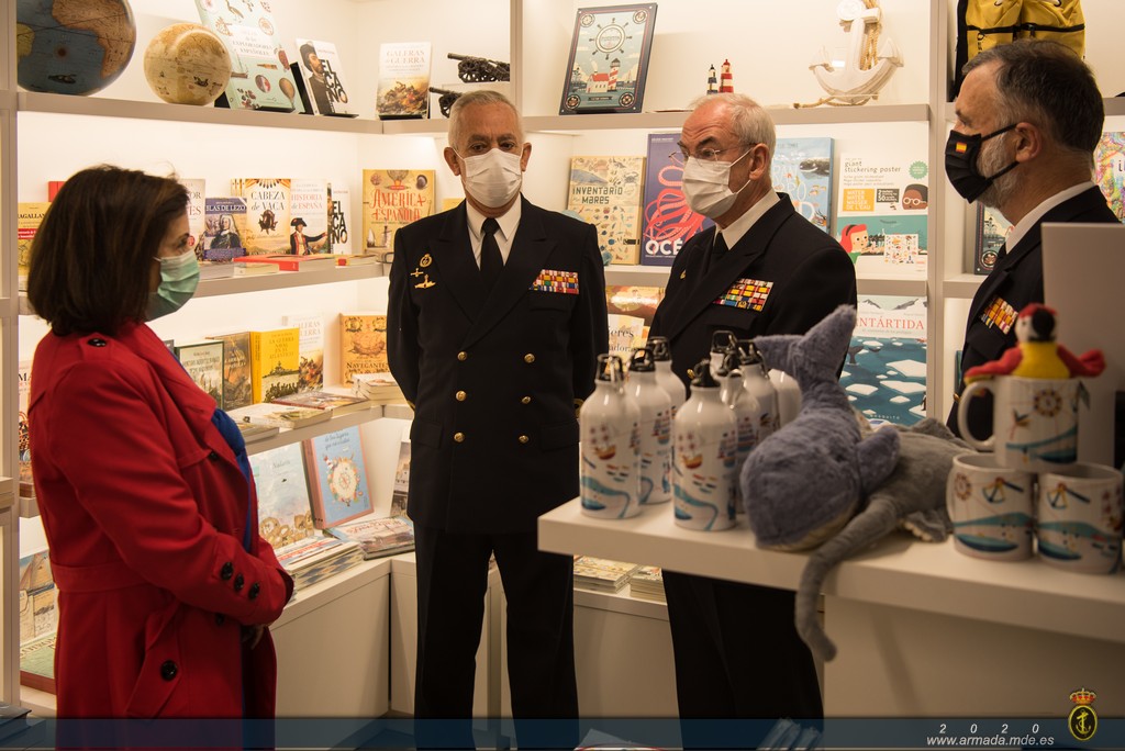 The Minister of Defense presides over the reopening of the Naval Museum.