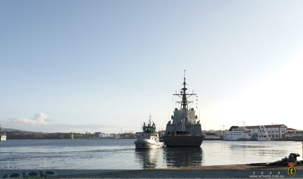 Salida de la fragata Cristobal Colón para incorporarse a la Agrupación Naval Permanente numero 2