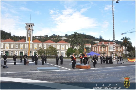 Acto de Jura de Bandera en la Escuela de Especialidades de la Estación Naval de la Graña