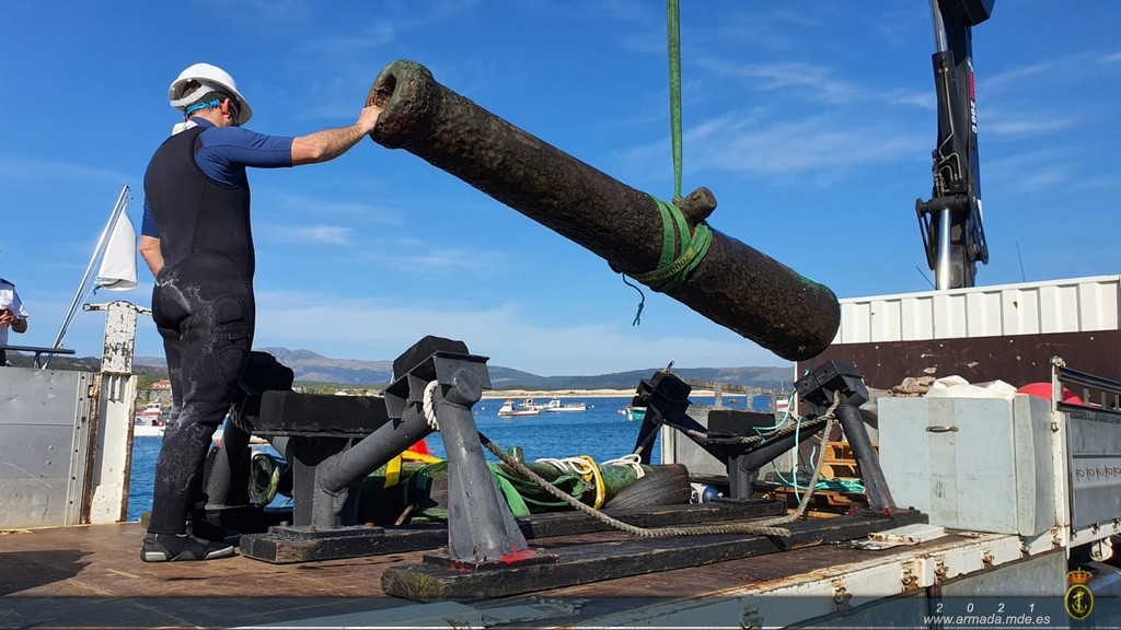 La Armada recupera restos de Patrimonio Arqueológico Sumergido en cabo Corrubedo