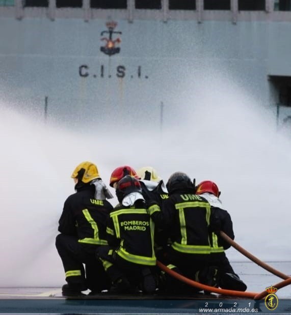 La Unidad Militar de Emergencias UME efectúa en instalaciones de la Armada en Ferrol una fase del Curso Básico de Emergencias Tecnológicas y Medioambientales