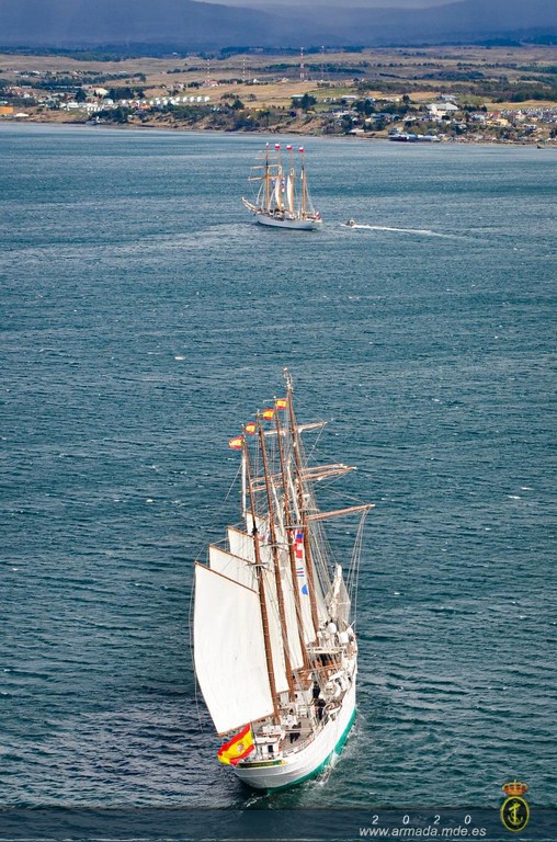 The ‘Juan Sebastián de Elcano’ crossing the Strait of Magellan.