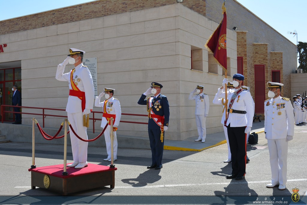 Su Majestad el Rey presidió la entrega de los Reales Despachos a los nuevos Suboficiales de la Armada