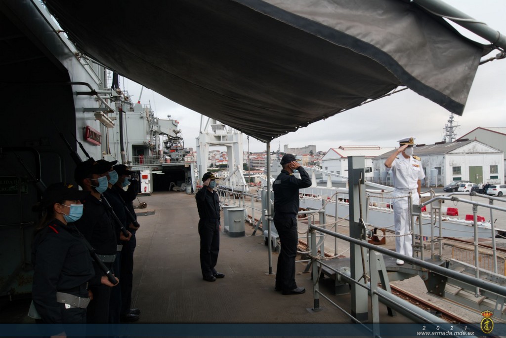 El buque ‘Cantabria’ inicia su despliegue con la OTAN en aguas del mar Mediterráneo.