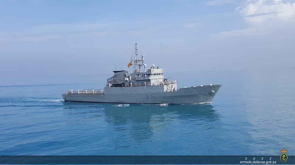 The offshore patrol vessel ‘Serviola’ starts a new deployment in the West African coast. 