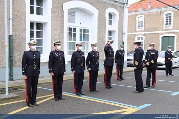 Línea de saludo en el Cuartel General de la Fuerza de Protección 