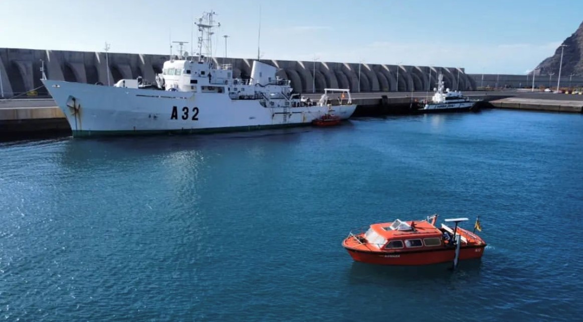 Imagen noticia:Hydrographic ship ‘Tofiño’ conducts survey works in the isle of La Palma. 