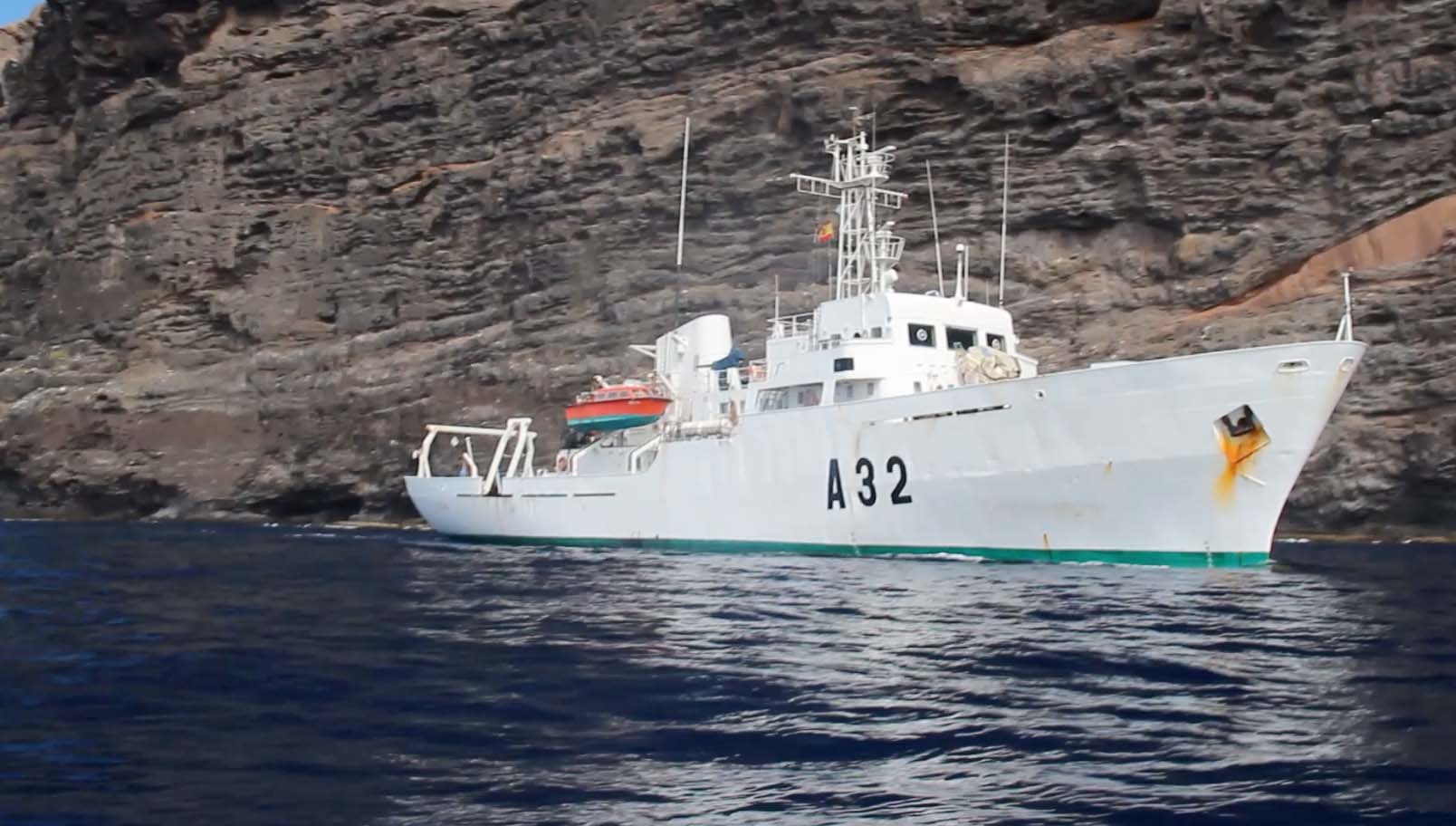 The hydrographic vessel ‘Tofiño’ off the coast of La Palma last October.
