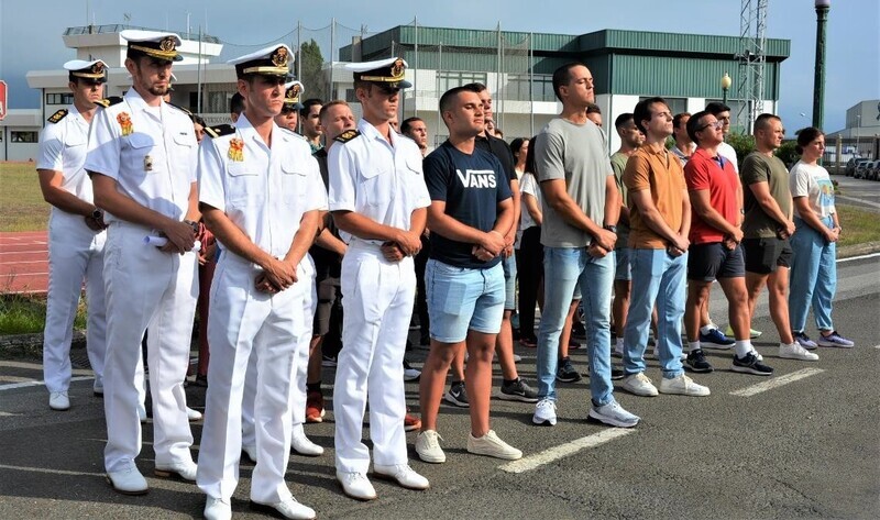 Brigada formada en Carlos I - Escuela Naval Militar